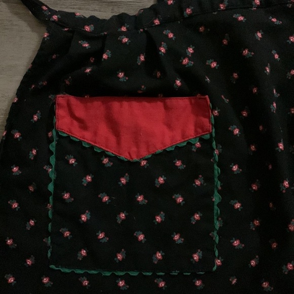 VINTAGE Black Floral Apron - Picture 3 of 7